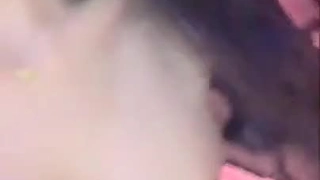 大学女孩在紧张的考试后被屁股操了